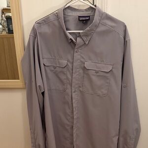 Patagonia Men's Light Gray button down fishing